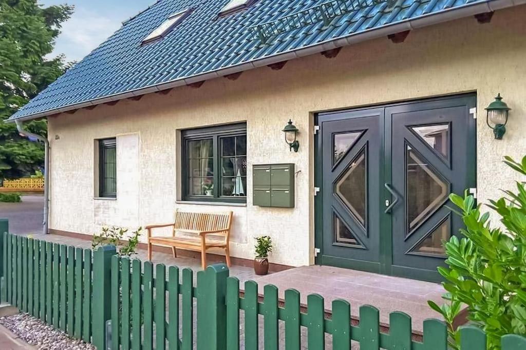 Schwalbennest In Ueckermuende Apartment Exterior photo